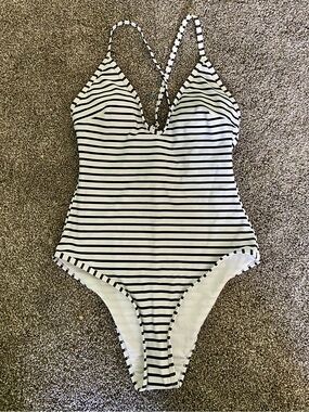 Cupshe Black & White Stripe One-Piece Swimsuit